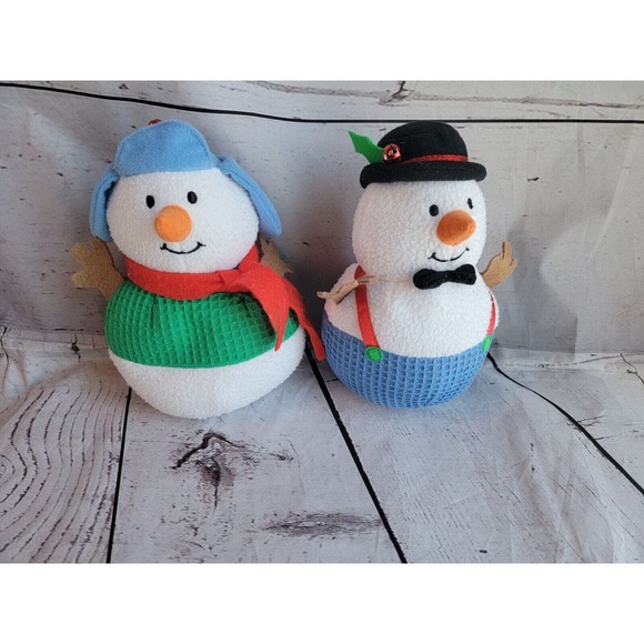 Hallmark 2 CHILL BUDDYSNOWMAN WITH BELL 6" Plush Stuffed Animal Toy - Picture 1 of 8